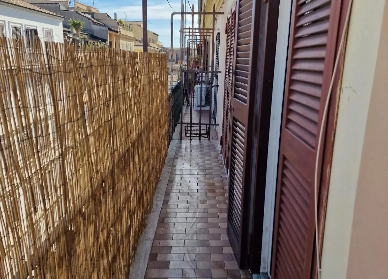Appartamento-Castro Pretorio Rome Apartment