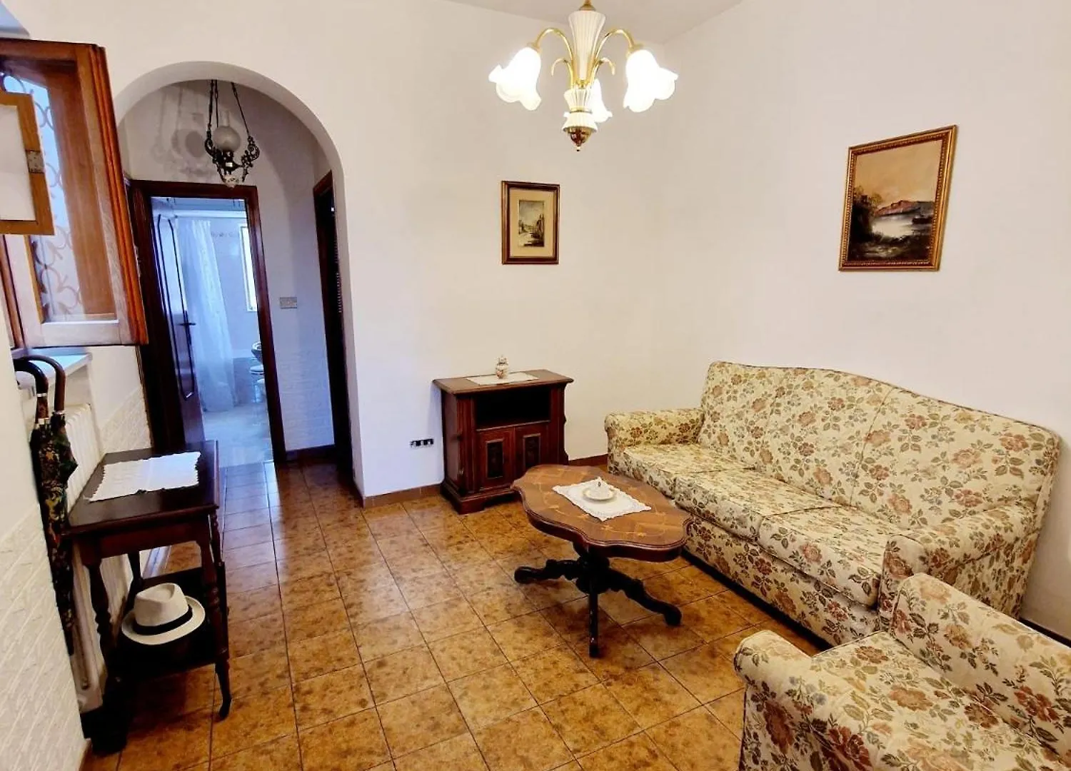 Appartamento-Castro Pretorio Rome Italy