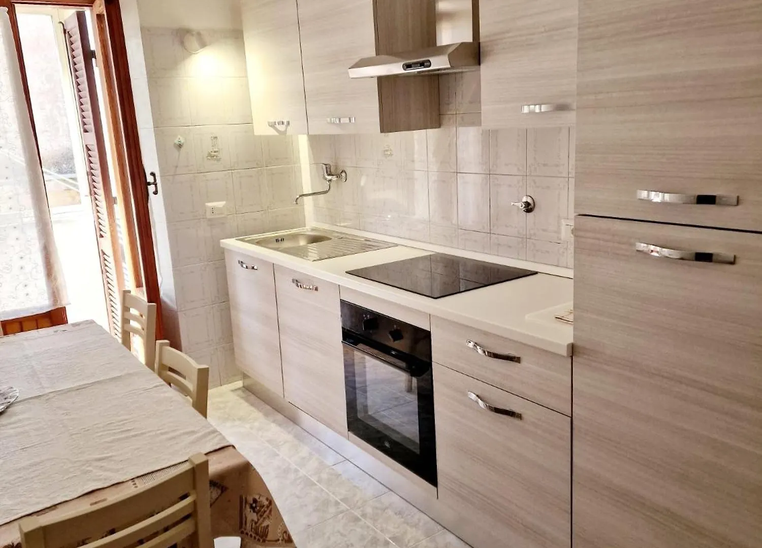 Appartamento-Castro Pretorio Rome Apartment